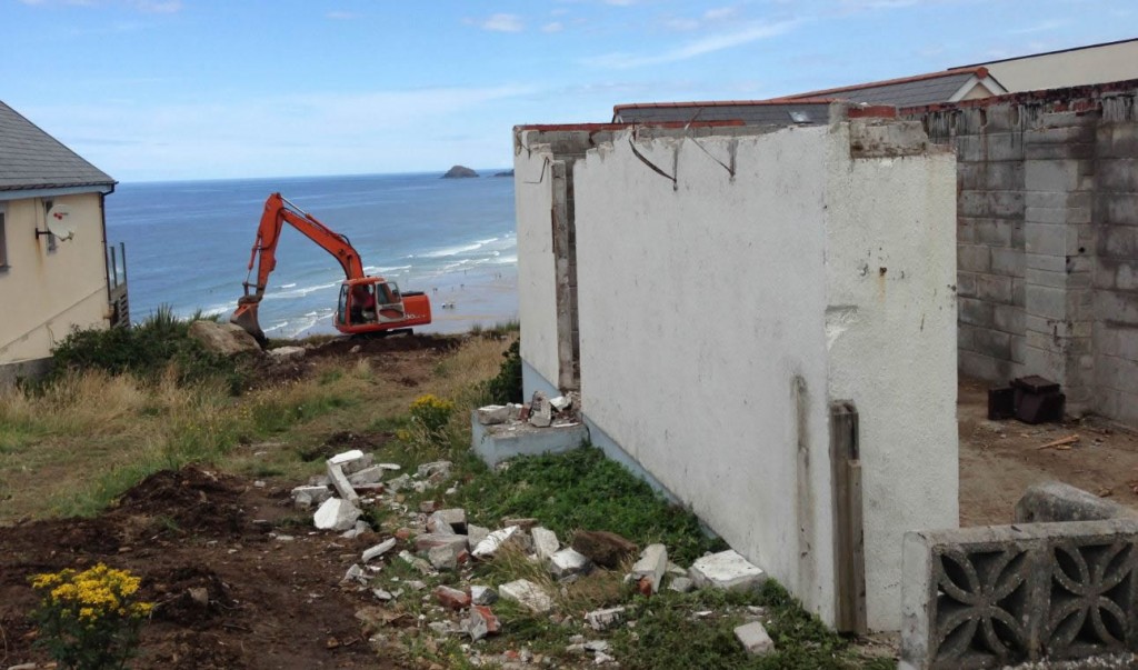 2013-08 digger + garage