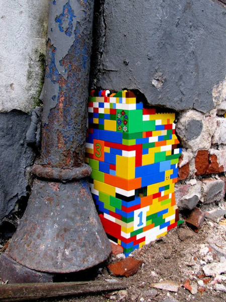 lego wall 01